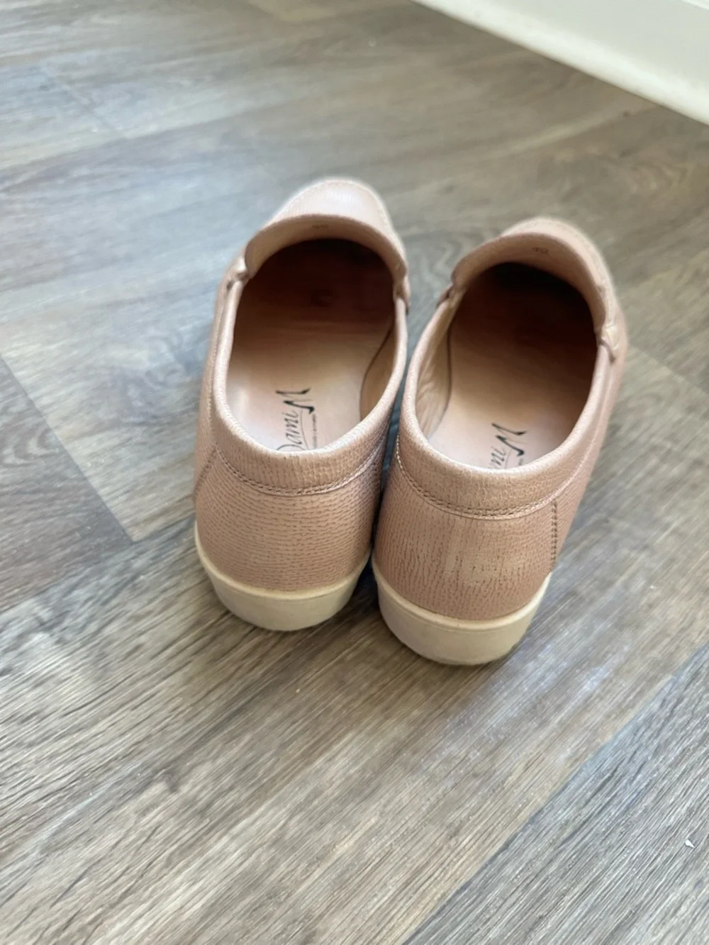 Dami M Beige Leather Loafers Size 9 Gold Bit Slip-On Comfort Flats - Picture 6 of 6